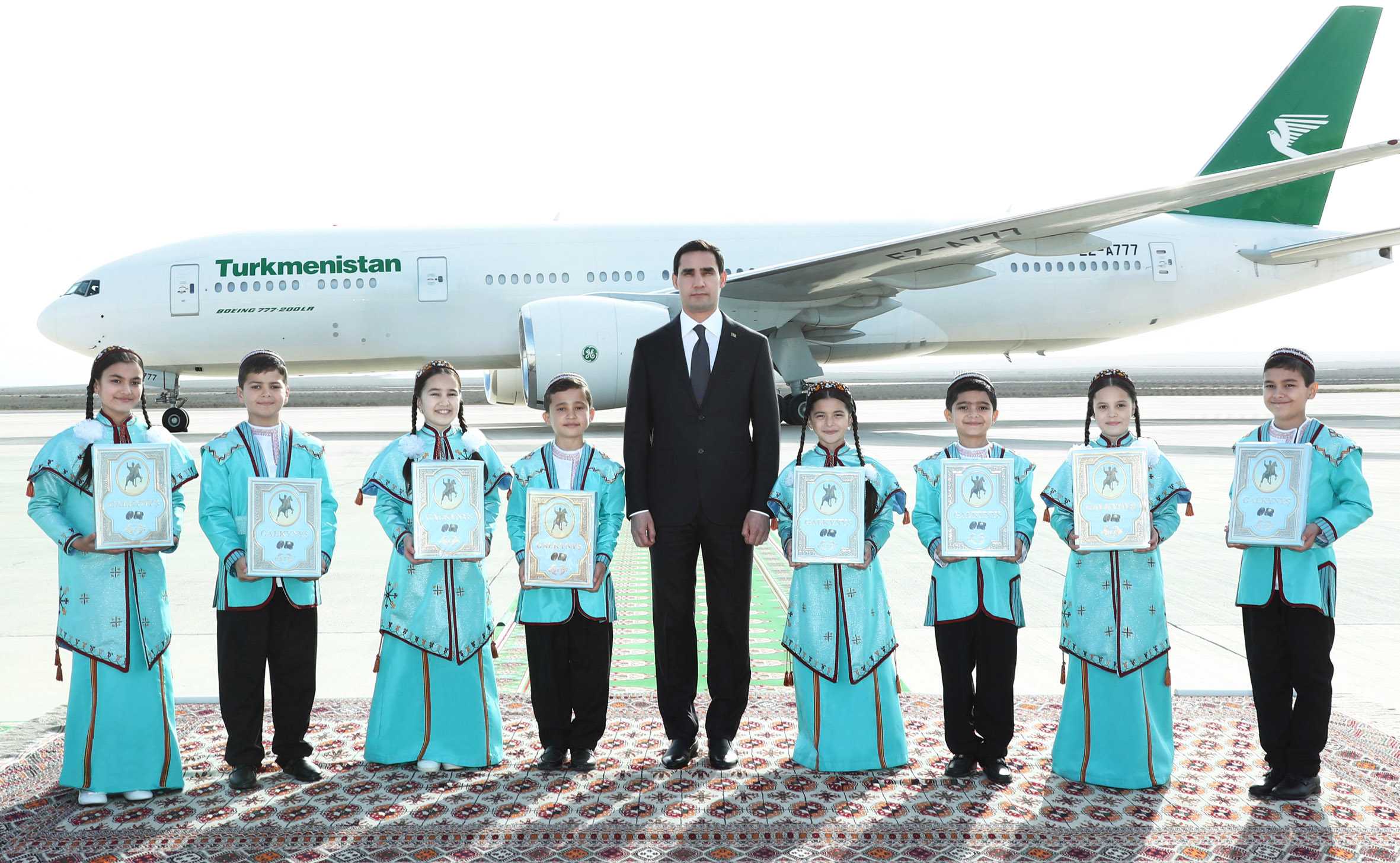 Президент Сердар Бердымухамедов: Морские врата Туркменистана – важнейший транспортно-логистический узел Евразии